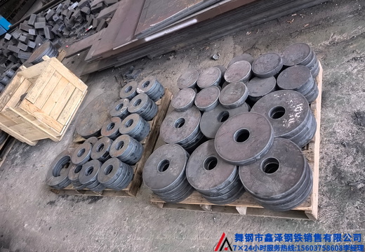 钢板切割托盘打包免熏蒸木箱打包